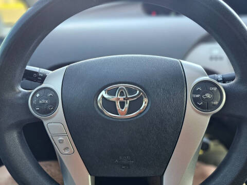 2013 Toyota Prius Two