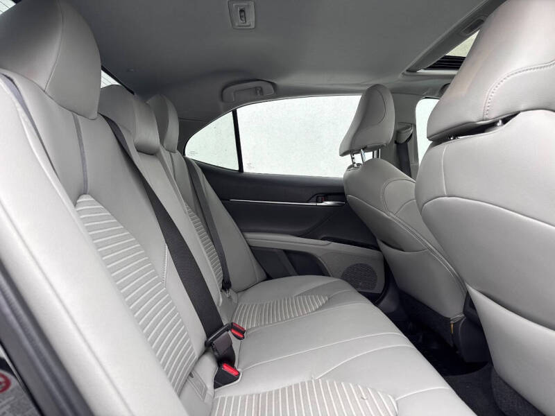 2019 Toyota Camry SE