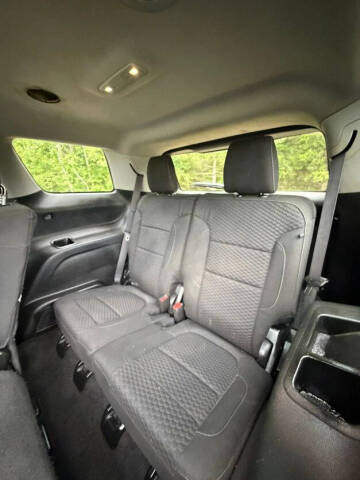 2017 GMC Acadia SLE-1