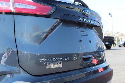 2022 Ford Edge Titanium