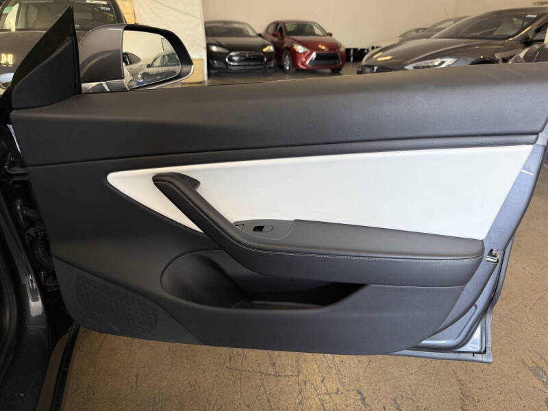 2018 Tesla Model 3 Performance