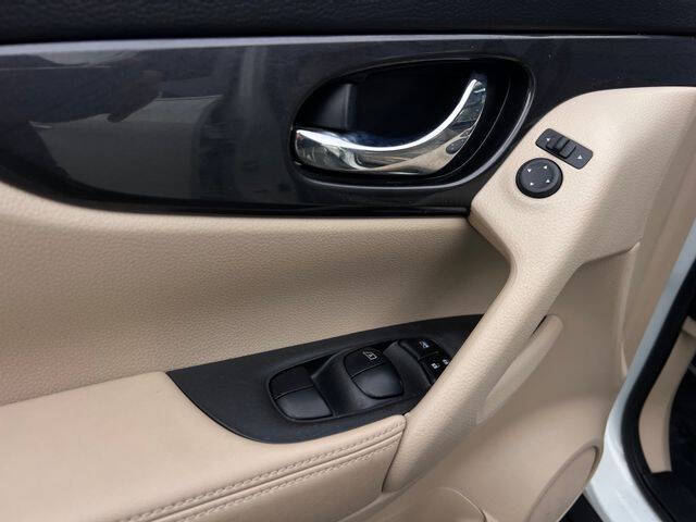 2020 Nissan Rogue SV