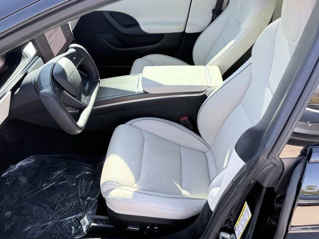 2023 Tesla Model S Plaid