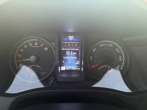 2022 Toyota Tacoma SR V6