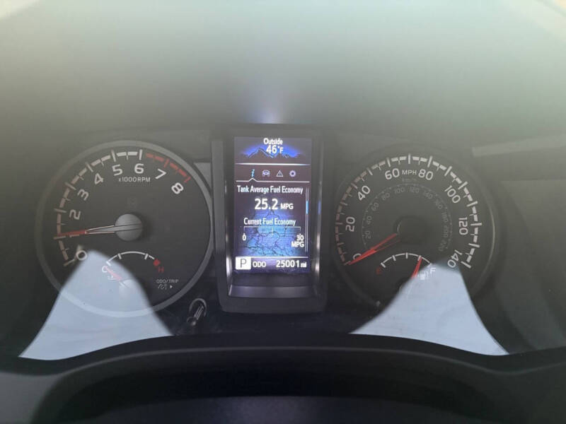 2022 Toyota Tacoma SR V6