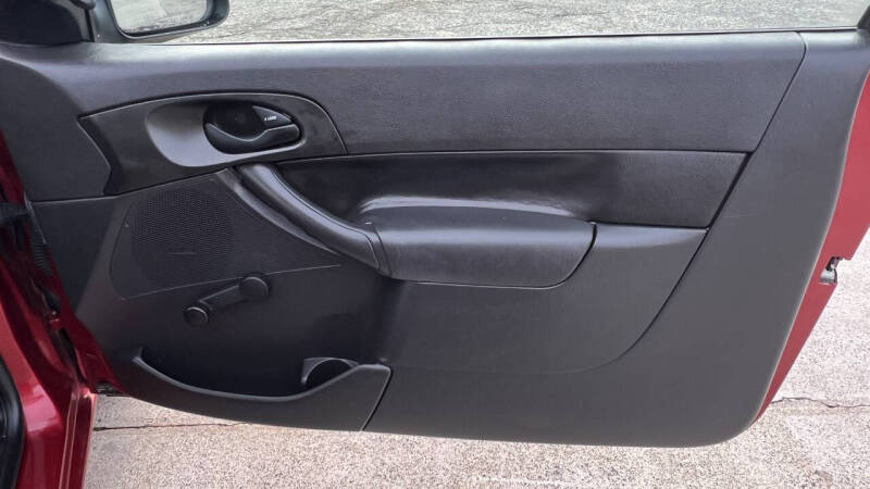 2005 Ford Focus ZX3 S