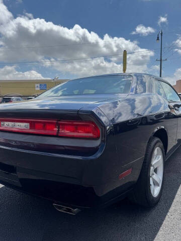 2012 Dodge Challenger SXT