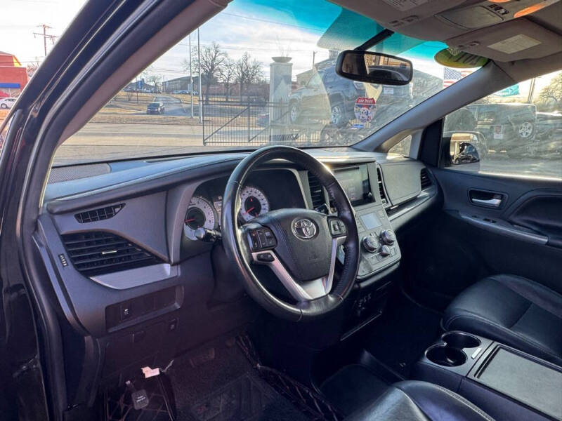 2017 Toyota Sienna