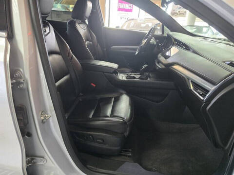 2020 Cadillac XT4 Premium Luxury