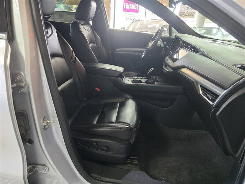 2020 Cadillac XT4 Premium Luxury