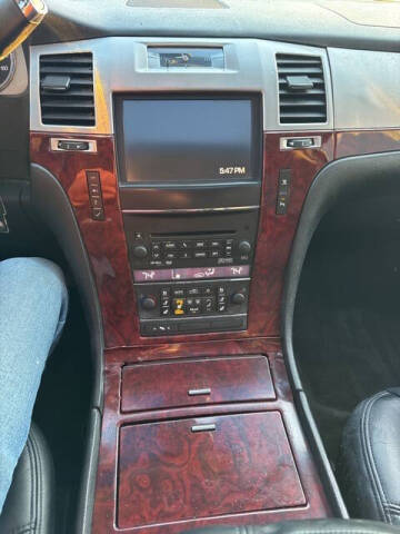 2011 Cadillac Escalade Luxury