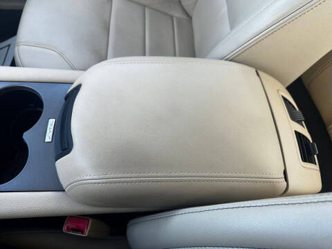 2019 Ford Taurus SEL