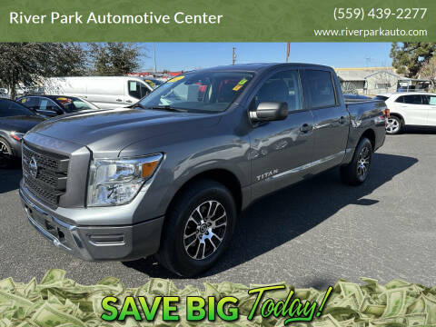 2022 Nissan Titan SV