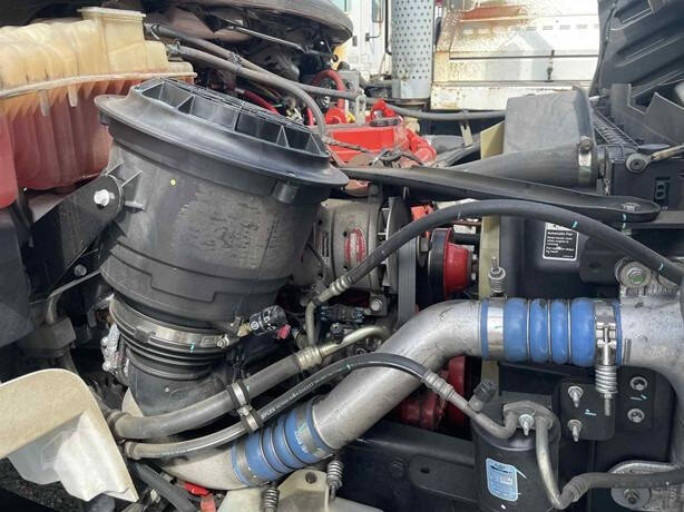 2018 Freightliner M2 106