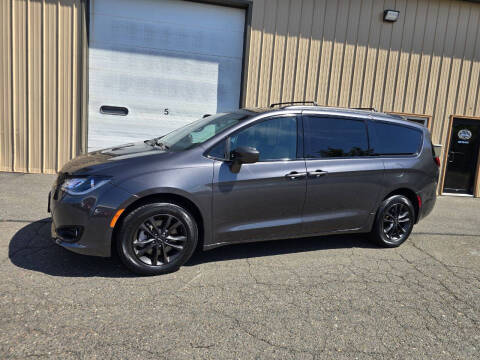 2020 Chrysler Pacifica Launch Edition