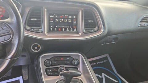 2021 Dodge Challenger SXT
