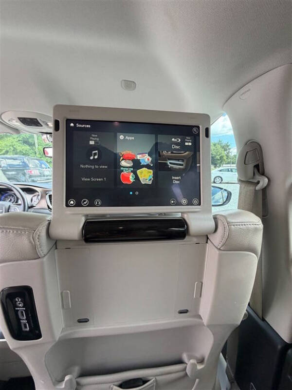 2017 Chrysler Pacifica Touring-L Plus