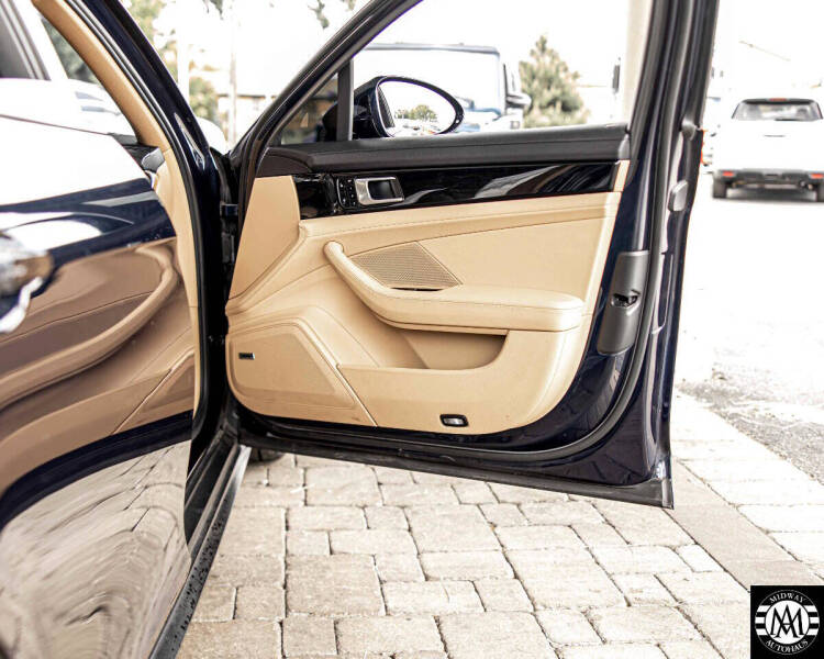 2018 Porsche Panamera