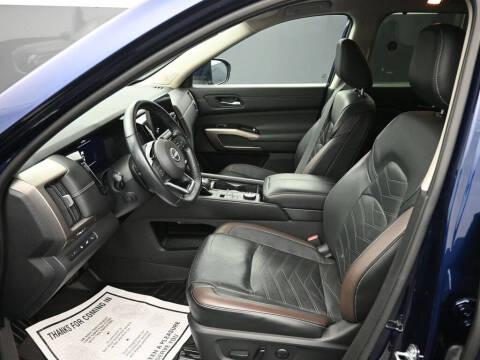 2022 Nissan Pathfinder Platinum