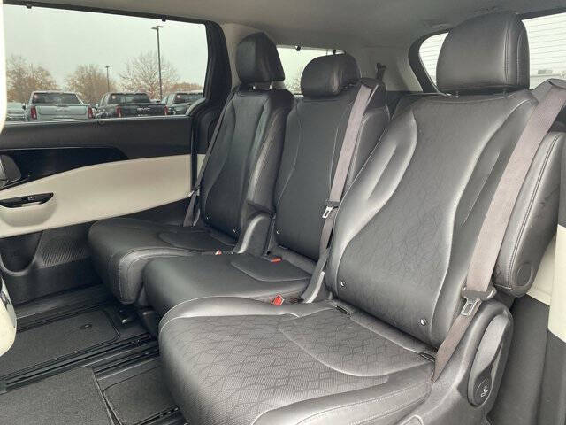 2022 Kia Carnival EX