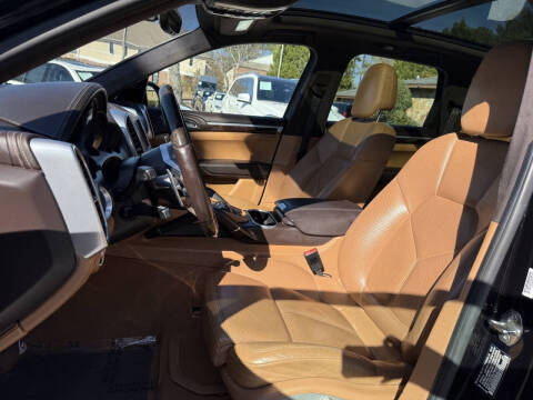 2016 Porsche Cayenne GTS