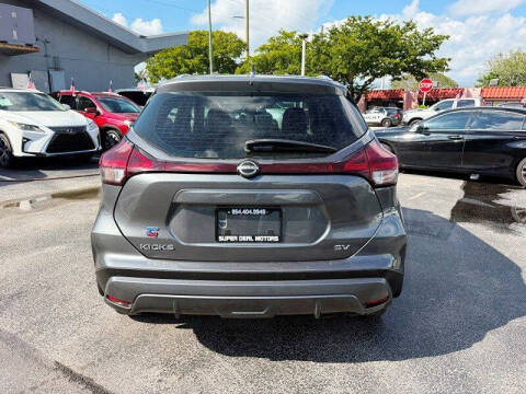 2022 Nissan Kicks SV