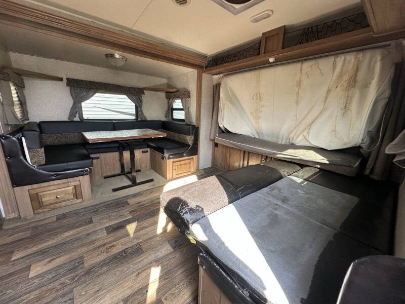 2016 Forest River Rockwood  Roo 233S