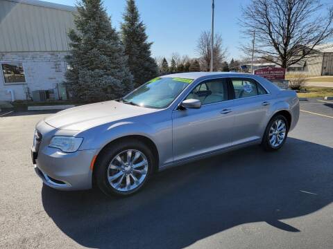 2018 Chrysler 300 for sale at Ideal Auto Sales, Inc. in Waukesha WI