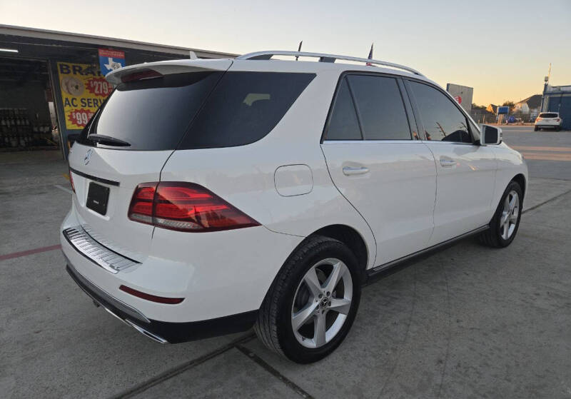 2017 Mercedes-Benz GLE-Class GLE350 photo 16