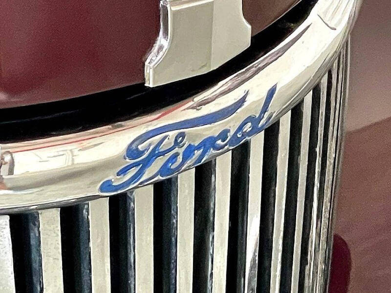 1941 Ford Super Deluxe