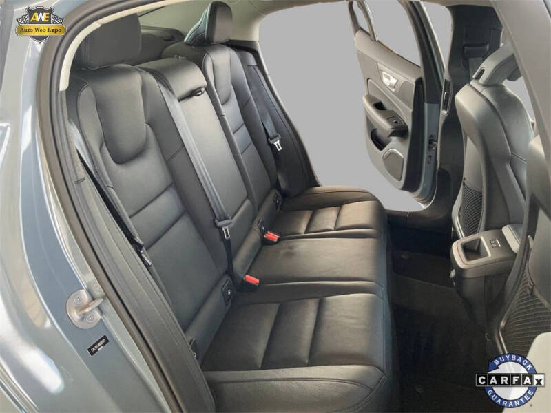 2024 Volvo S60 B5 Plus Dark Theme