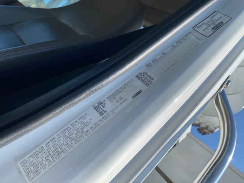 2009 Freightliner M2 106