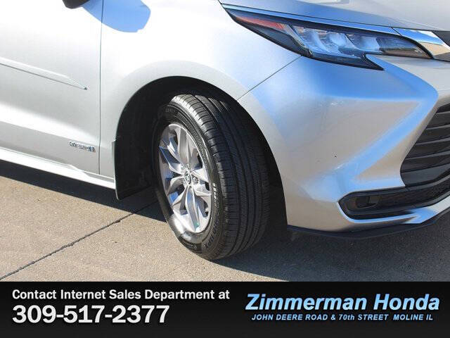 2021 Toyota Sienna LE 8-Passenger