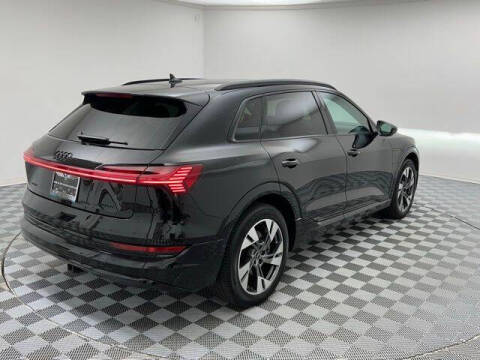 2023 Audi e-tron quattro Premium