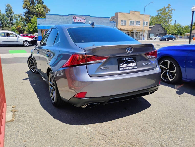 2017 Lexus IS 200t