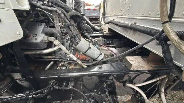2018 Peterbilt 220