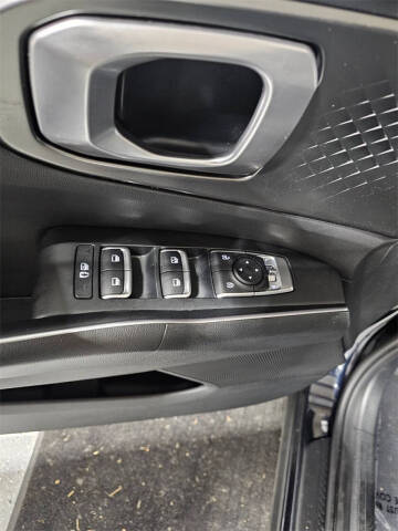 2022 Kia Sorento Hybrid S