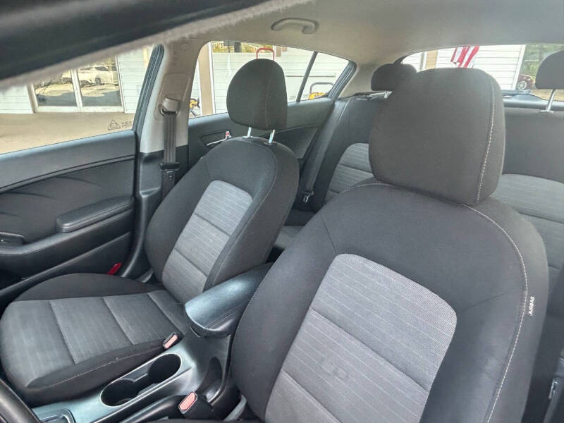 2016 Kia Forte5 LX