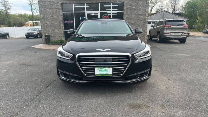 2018 Genesis G90