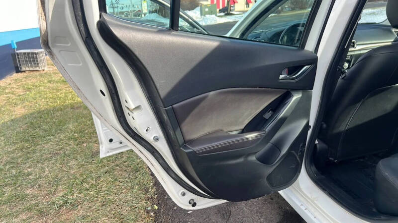 2018 Mazda MAZDA3 Touring