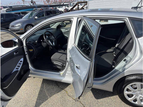 2013 Hyundai Accent GS