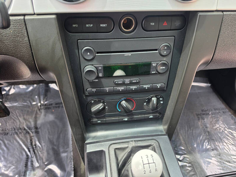 2007 Ford Mustang GT Deluxe