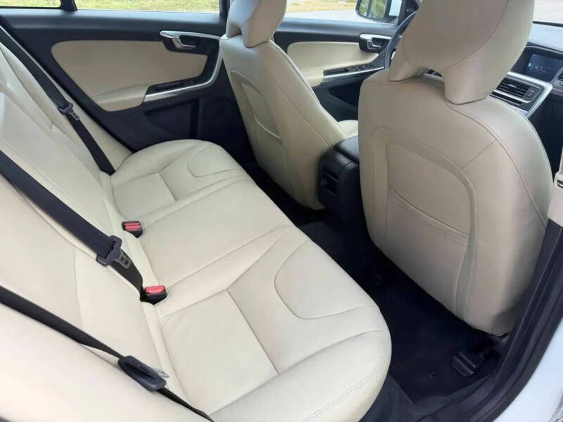 2017 Volvo V60 T5 Premier