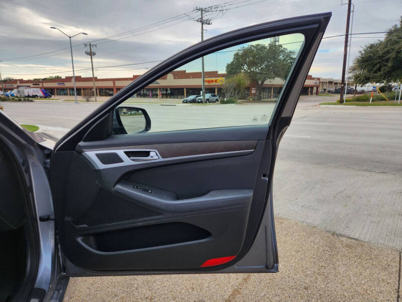 2015 Hyundai Genesis 5.0L