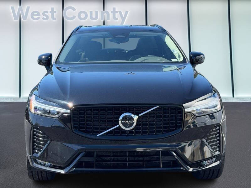 2024 Volvo XC60 B5 Plus Dark Theme