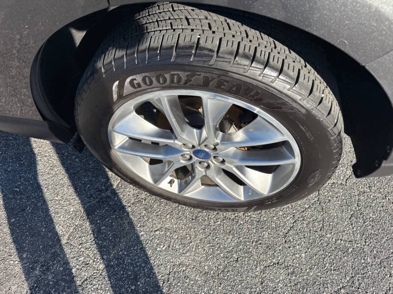 2018 Ford Edge Titanium