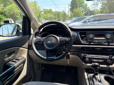 2015 Kia Sedona L