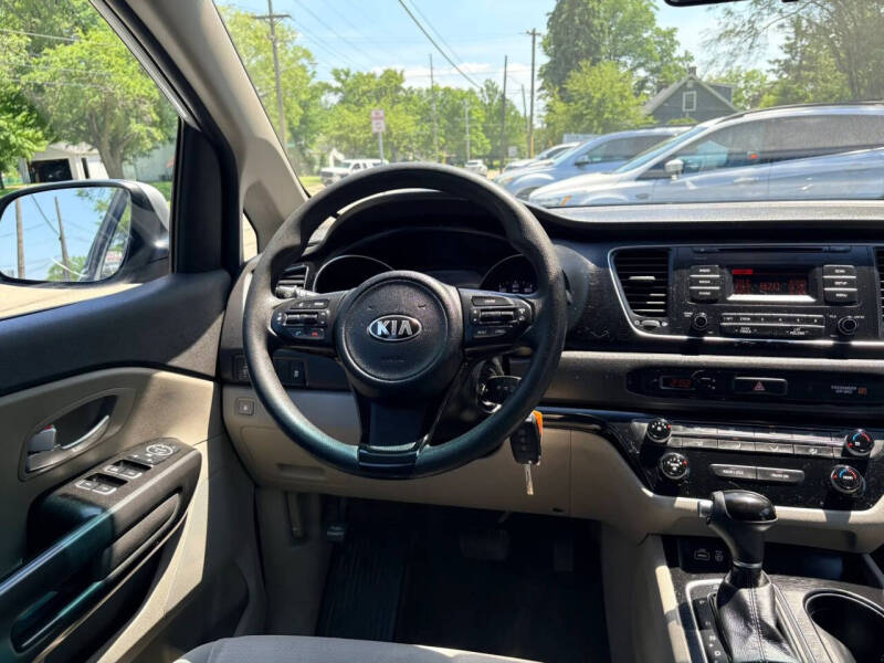 2015 Kia Sedona L