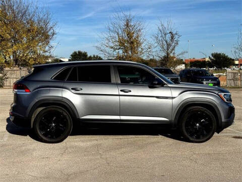 2025 Volkswagen Atlas Cross Sport SE