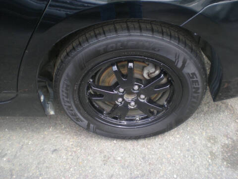 2014 Toyota Prius Two